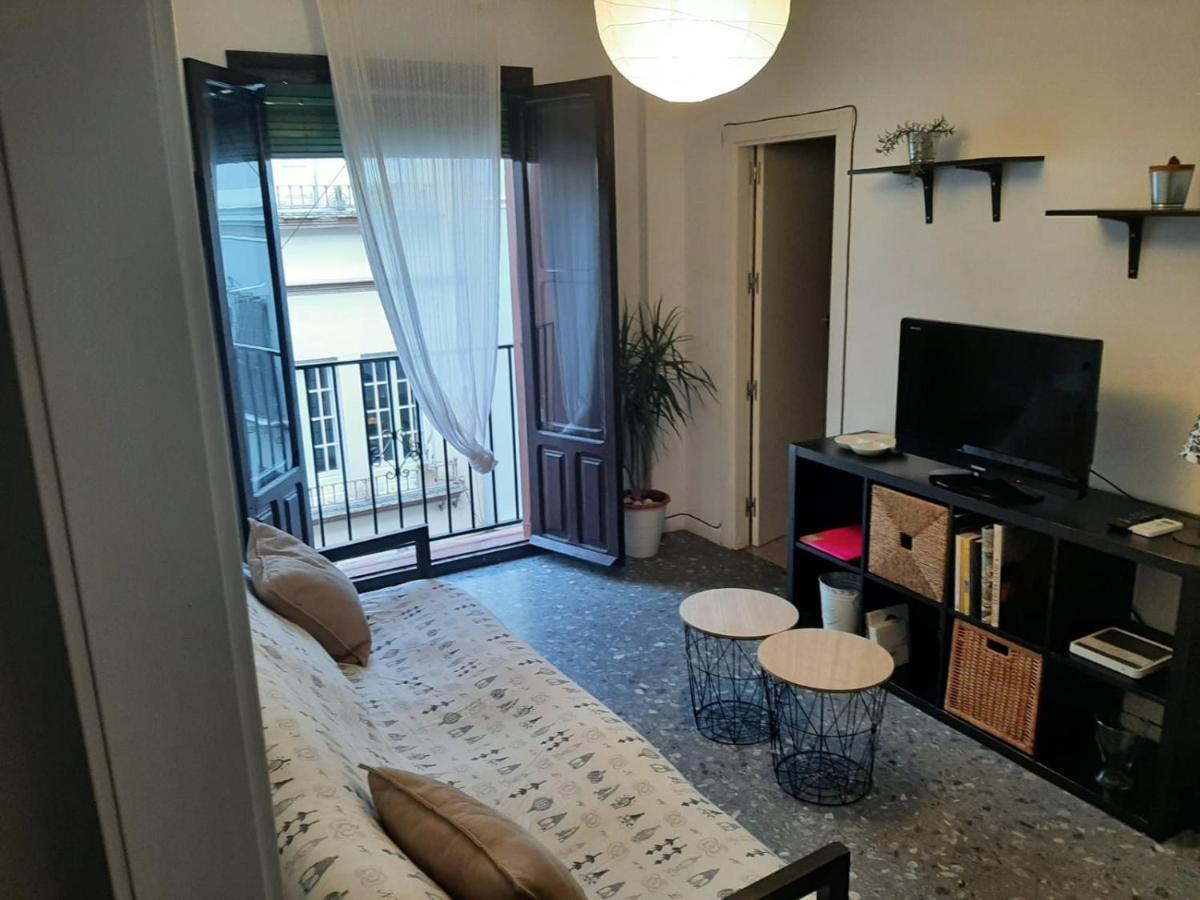 Precioso Apartamento Con Terraza Compartida Appartement Sevilla Buitenkant foto